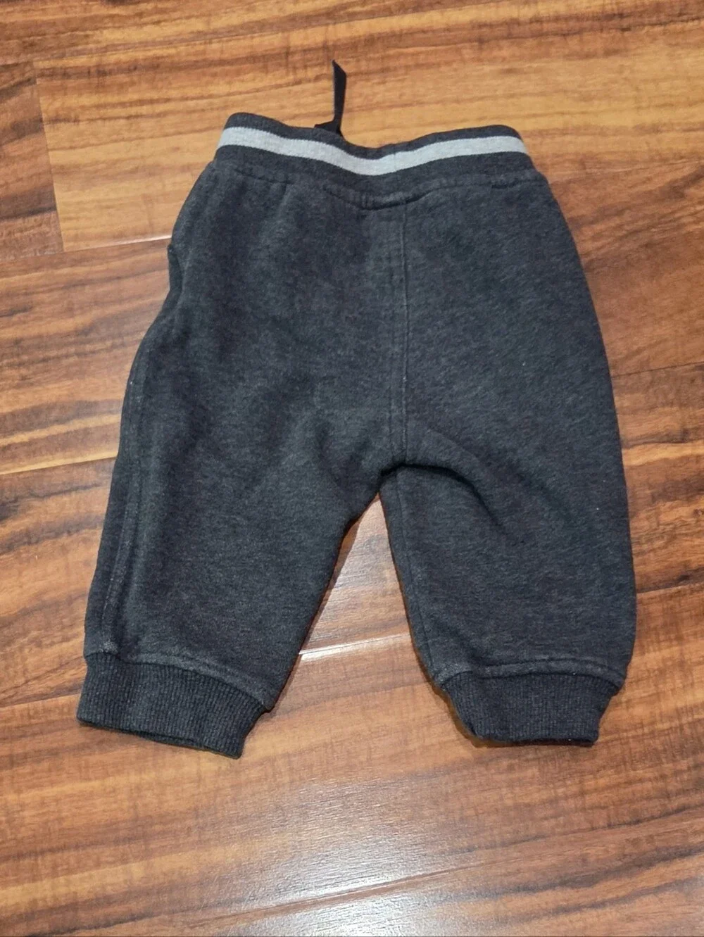Gymboree EUC 6-12 Months Train Waffle Knit Tee, Sweatpants and Socks